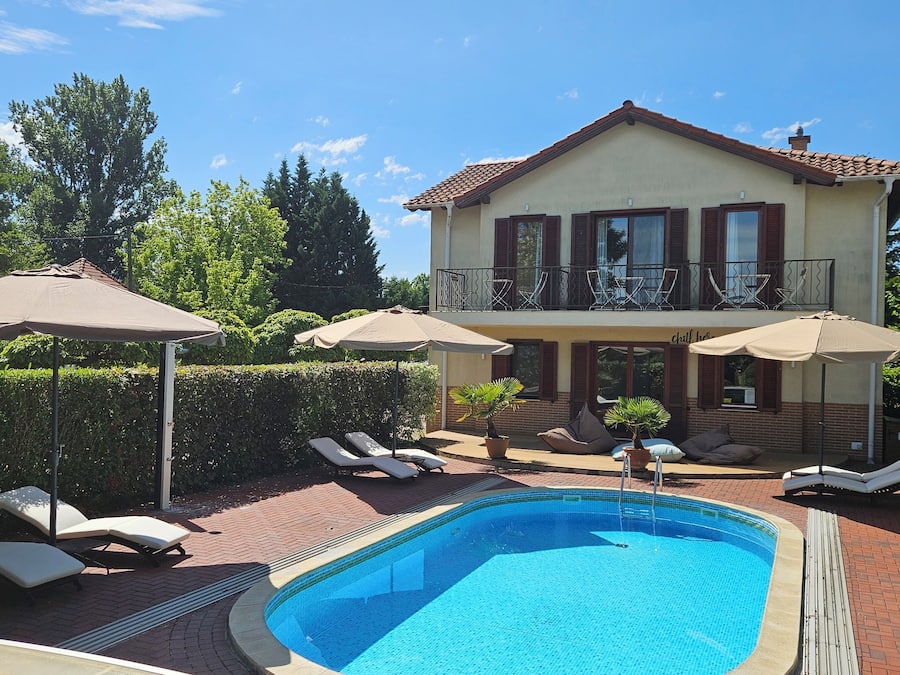 Seasonal outdoor pool, pool umbrellas, sun loungers