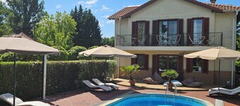 Hullám Villa