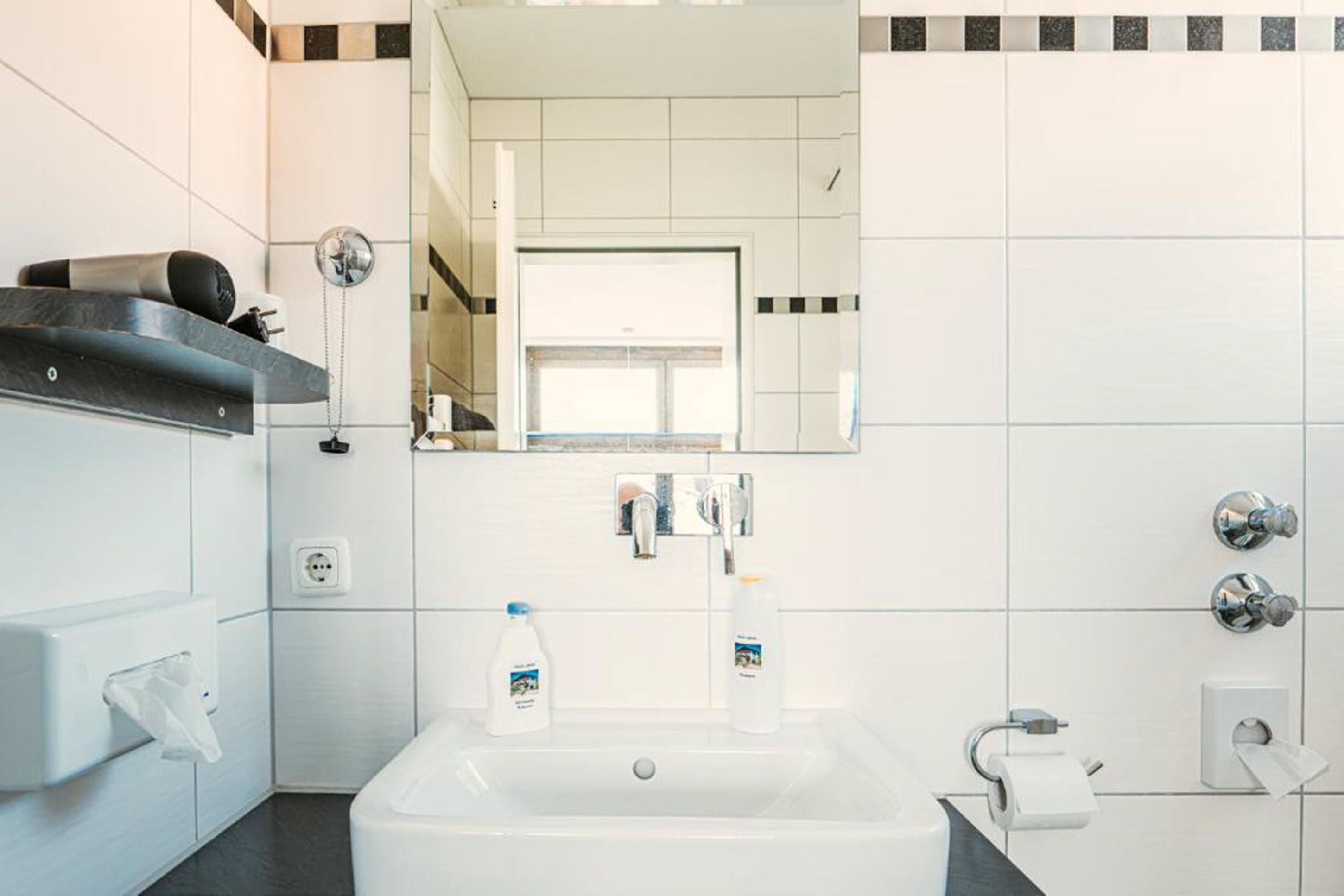 basic single room, 1 bedroom | bathroom | shower, hair dryer, towels