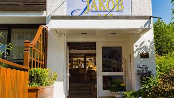 Majoituspaikan sisäänkäynti