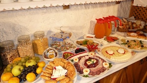 Free breakfast - Guest House Kandilj (Sarajevo)