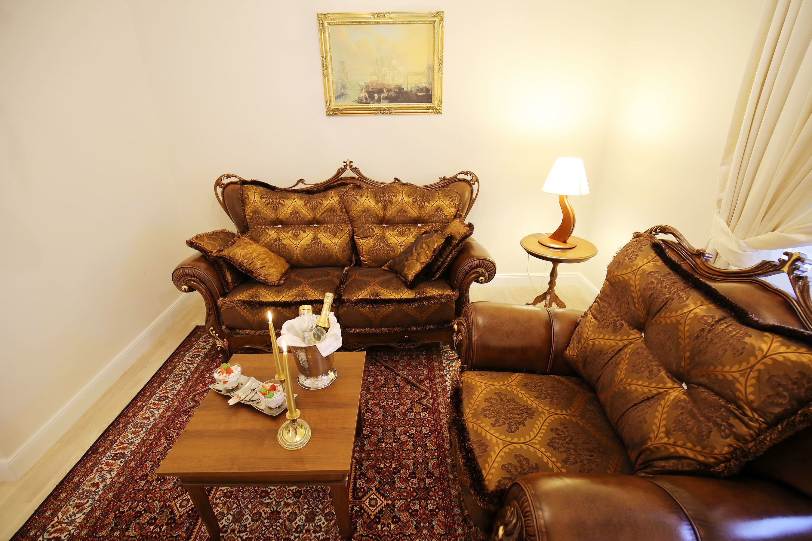 premium double room, balcony, sea view | living area | tv