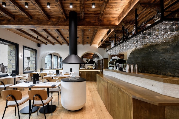 Breakfast, lunch, dinner served; Mediterranean cuisine, garden views