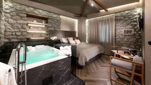 The Stone Room with Hot Tub