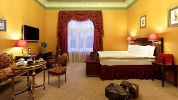 Frette Italian sheets, premium bedding, down comforters, pillowtop beds