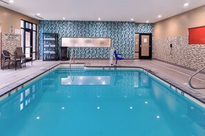 Pool - Springhill Suites by Marriott Temecula Wine Country (Temecula)