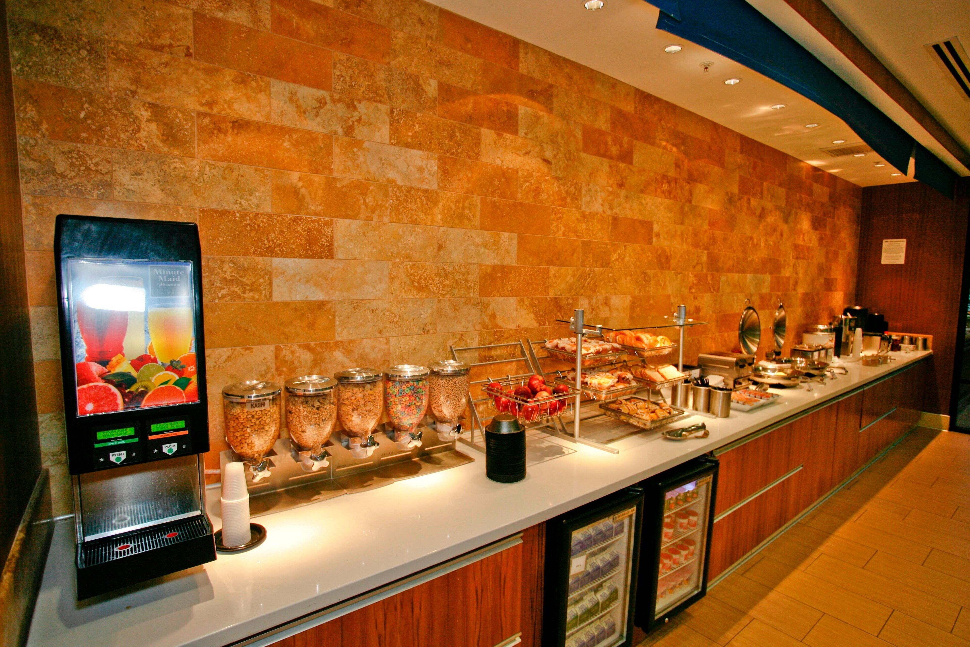 free daily continental breakfast