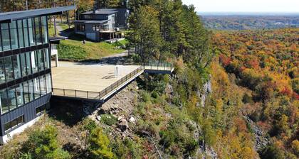 Auberge de la Montagne Coupée