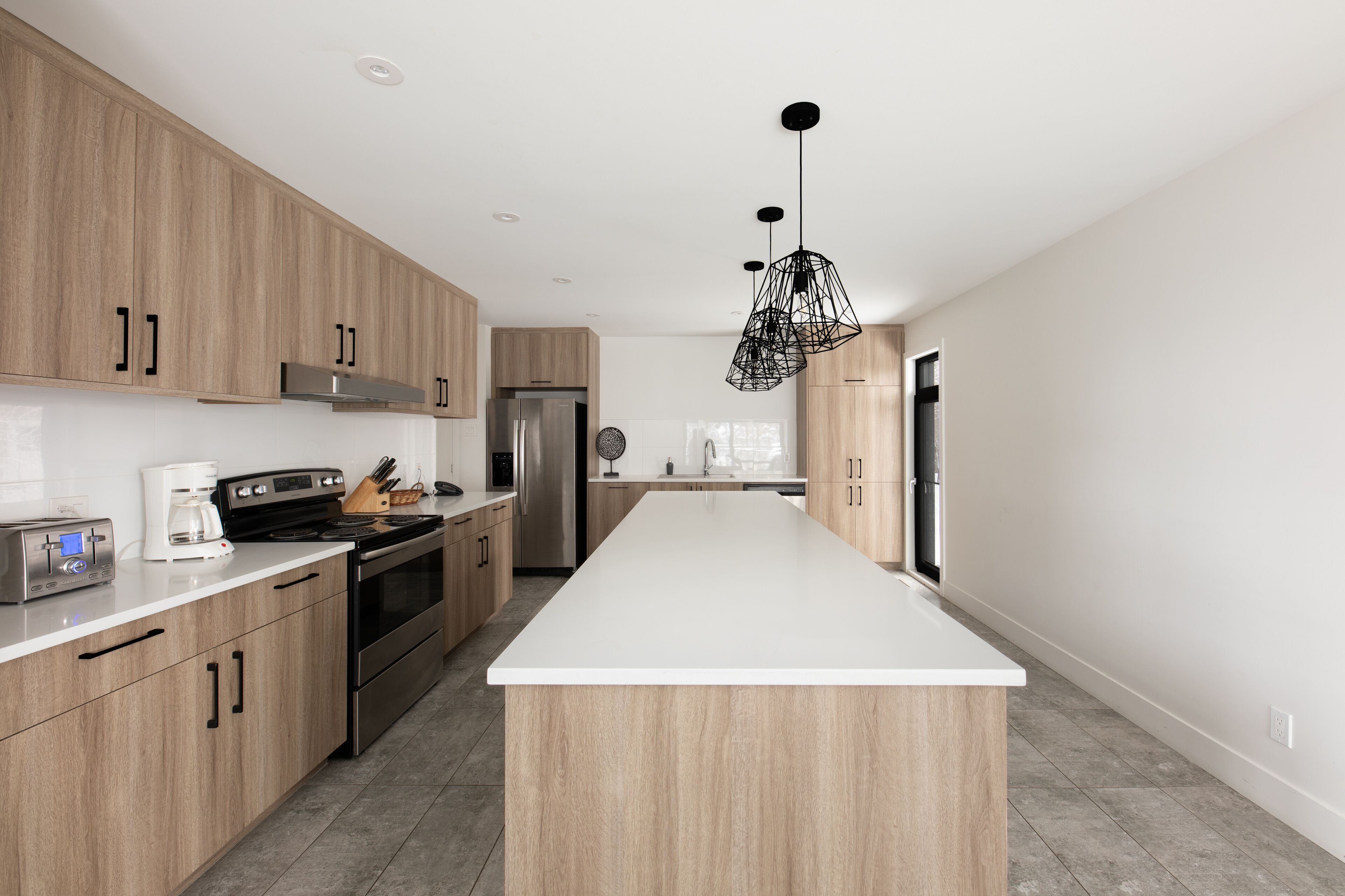 deluxe chalet | private kitchen | fridge, coffee/tea maker