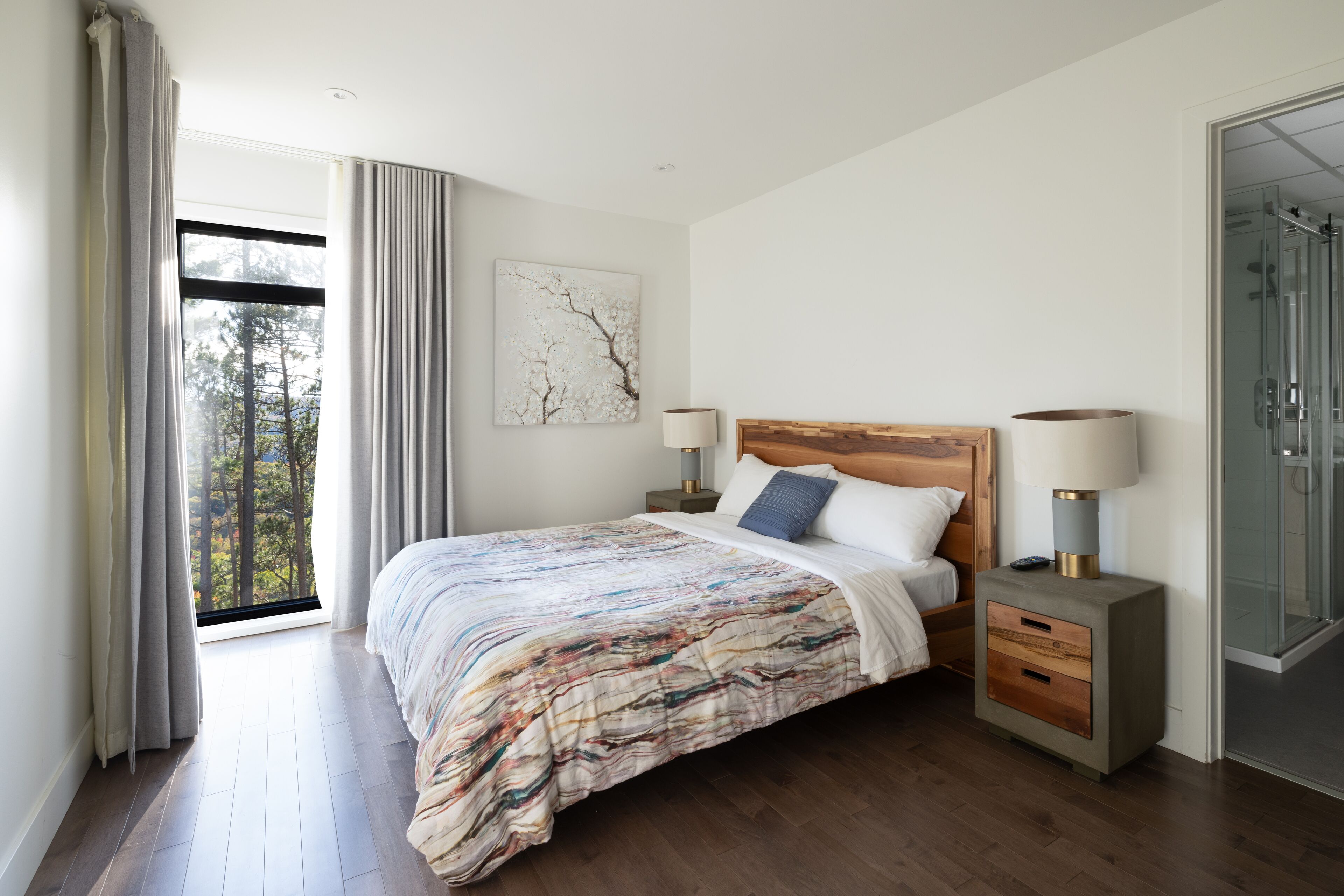 deluxe chalet | 1 bedroom, desk, blackout curtains, iron/ironing board