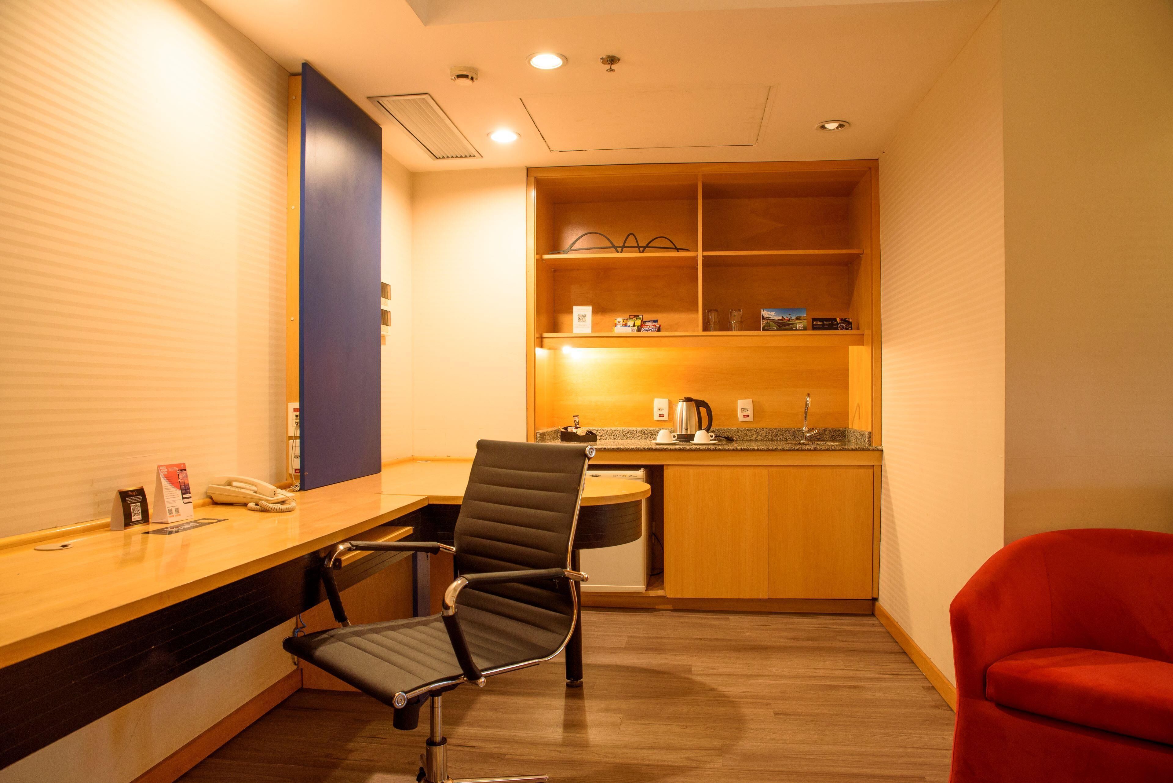 minibar, in-room safe, desk, laptop workspace