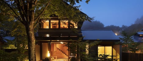 Suite, cÎté jardin (Maisonette, Niwaroji)