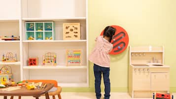 Children can play and learn with a variety of educational toys and play furniture.