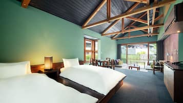 ห้องสวีท, ริมทะเลสาบ (Mizunami) | เครื่องนอนระดับพรีเมียม, มินิบาร์, ตู้นิรภัยในห้องพัก, โต๊ะทำงาน