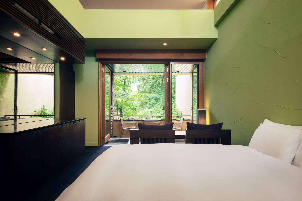 ห้องสวีท, ติดภูเขา (for 2 guests, Yamaroji, King) | เครื่องนอนระดับพรีเมียม, มินิบาร์, ตู้นิรภัยในห้องพัก, โต๊ะทำงาน