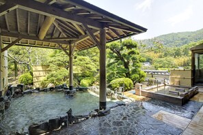 Outdoor spa tub - Fushioukaku (Ikeda)