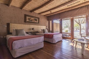 Superior Twin Room | Minibar, in-room safe, blackout drapes, free WiFi