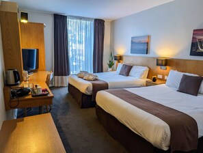 Superior Double Room | Premium bedding, in-room safe, desk, iron/ironing board