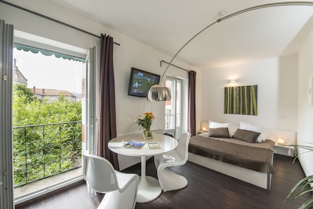 In-room safe, iron/ironing board, free cribs/infant beds, free WiFi