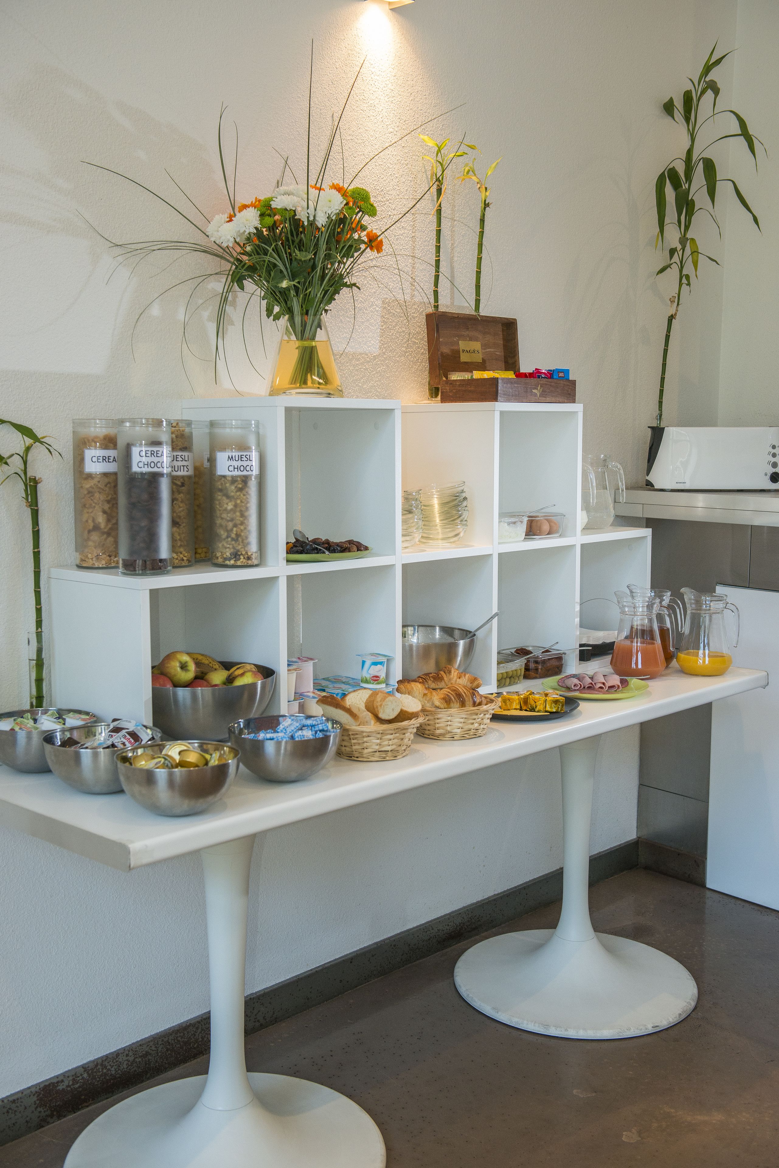 Daily buffet breakfast for a fee