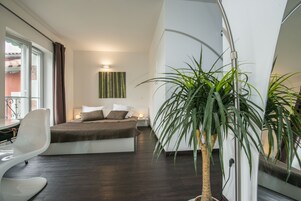 Quarto conforto | Cofres nos quartos, ferros/tábuas de passar roupa, berços grátis