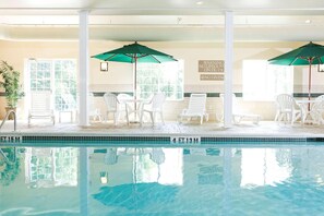Indoor pool - Country Inn & Suites by Radisson, Rocky Mount, NC (Rocky Mount)