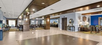 Portland Inn & Suites