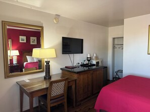Bureau, accès au Wi-Fi (inclus), literie fournie