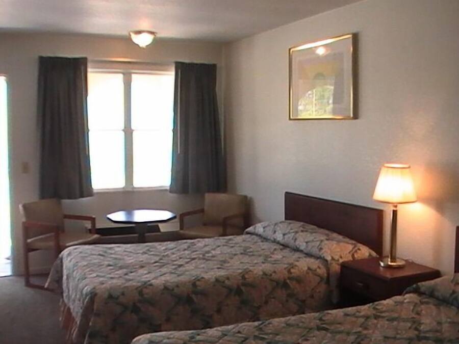 Desk, iron/ironing board, free WiFi, bed sheets