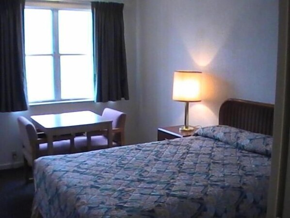 Desk, iron/ironing board, free WiFi, bed sheets