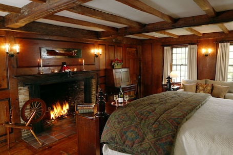 Deluxe Room, Fireplace (Cottage) | Premium bedding, individually decorated, individually furnished. Captain's House Inn