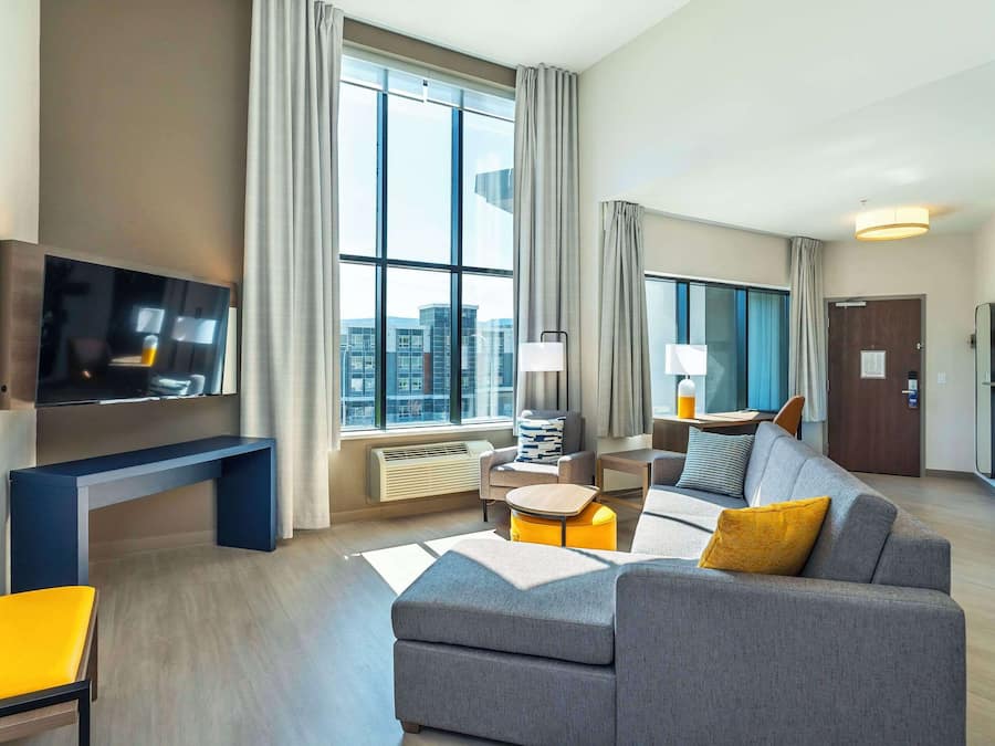 Premium bedding, pillow-top beds, in-room safe, desk