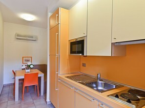 Refrigerador, microondas, parrilla de estufa y lavavajillas 