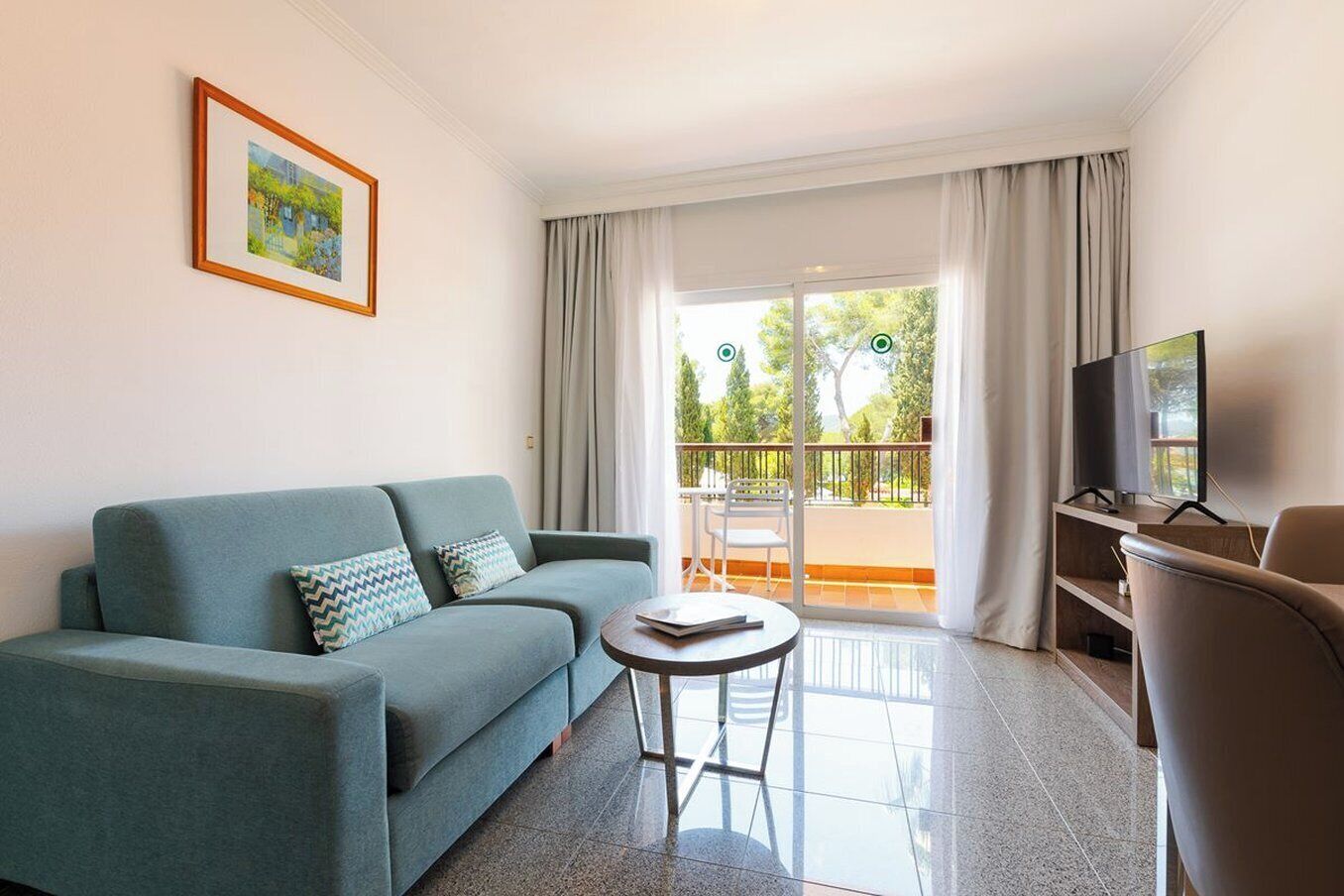 minibar, in-room safe, desk, blackout curtains