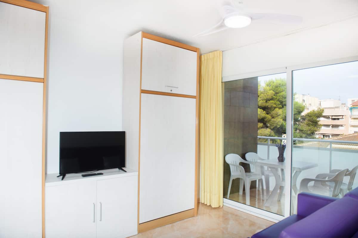 Laptop workspace, soundproofing, iron/ironing board (on request)