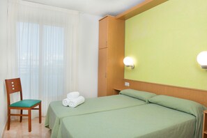 Laptopgeeigneter Arbeitsplatz, schallisolierte Zimmer