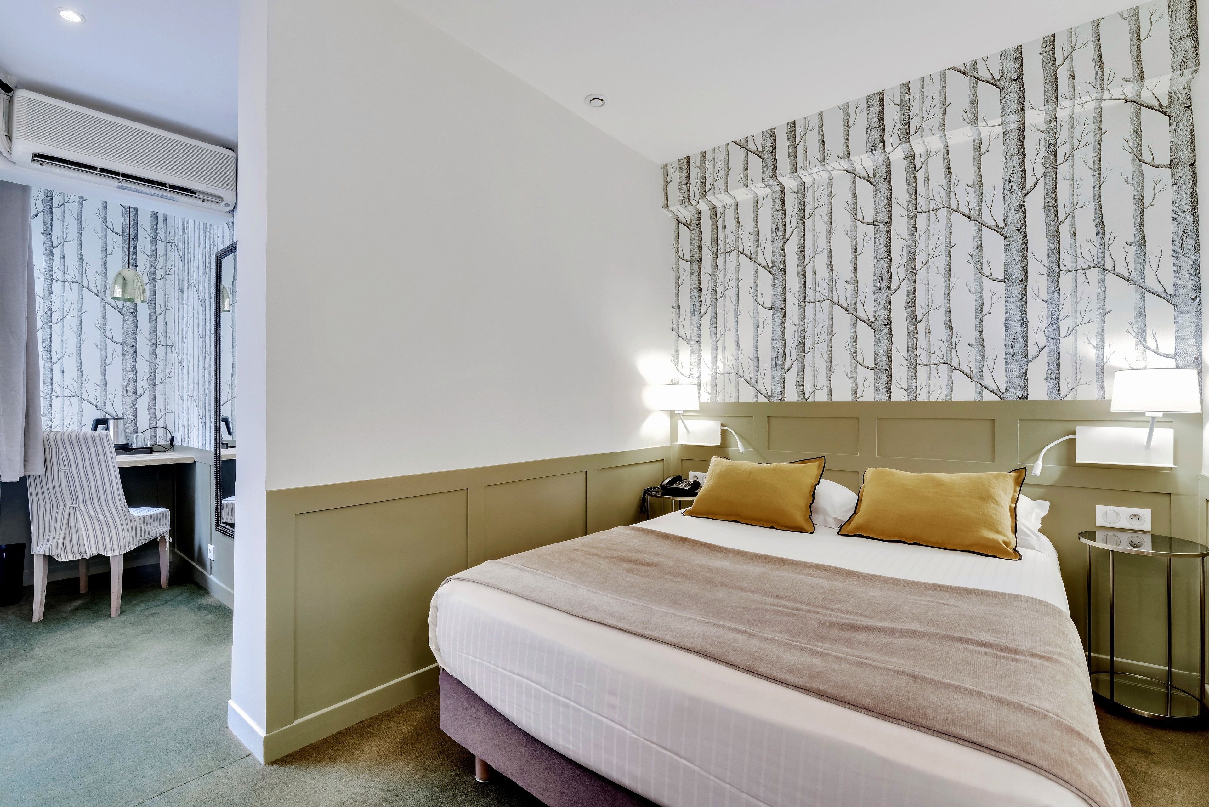 superior double room | in-room safe, desk, soundproofing, free wifi