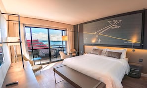 Superior Room, 1 King Bed | Lake view
