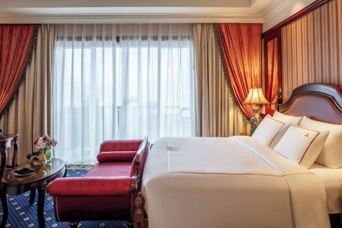 1 bedroom, premium bedding, pillowtop beds, minibar