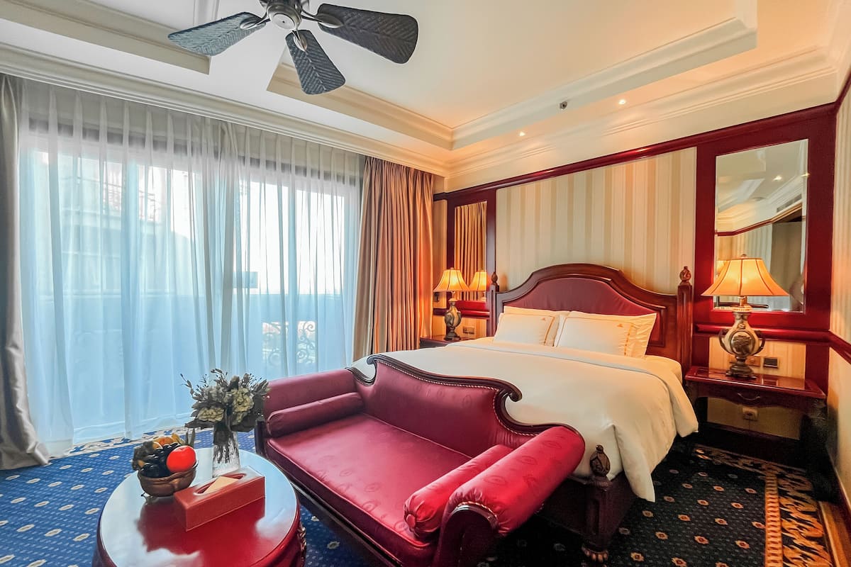 Heritage Grand Deluxe King | 1 bedroom, premium bedding, pillowtop beds, minibar