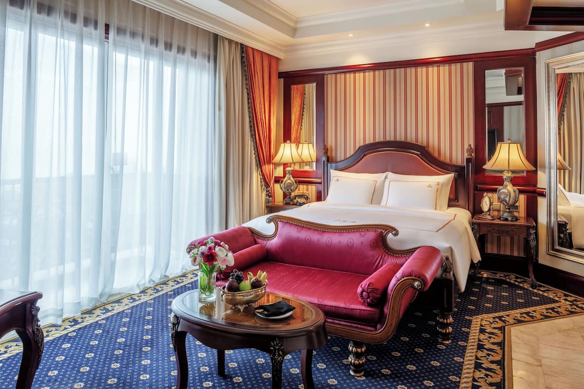 Heritage Deluxe King | 1 bedroom, premium bedding, pillowtop beds, minibar