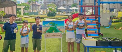 Área de juegos infantiles al aire libre