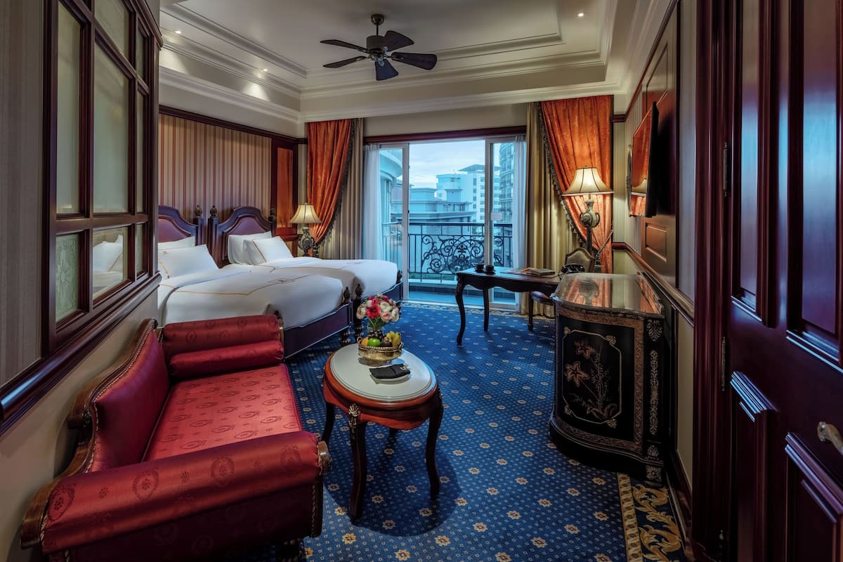 heritage deluxe twin | 1 bedroom, premium bedding, pillow-top beds, minibar