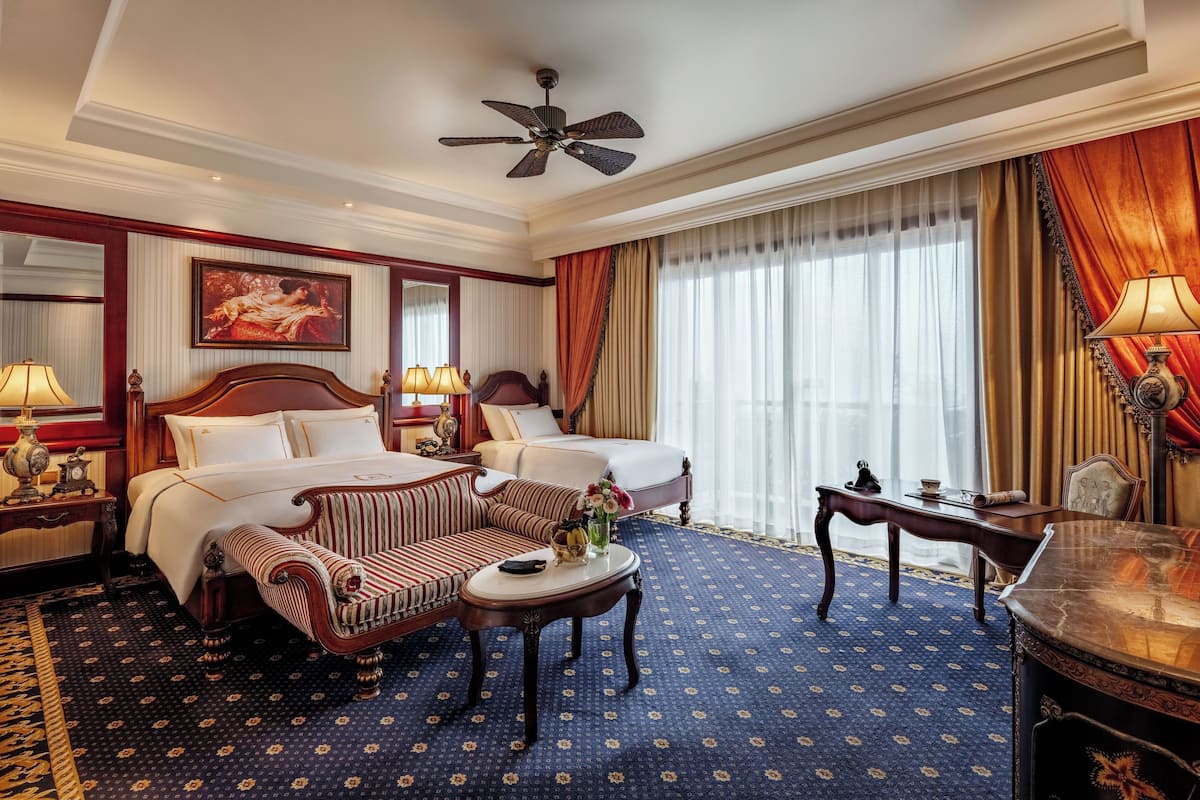 Heritage Triple | 1 bedroom, premium bedding, pillowtop beds, minibar