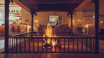 Espace de soins pour les couples, sauna, bain Ă remous