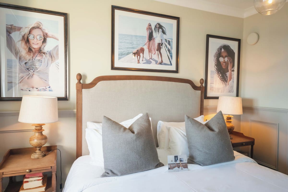 Basic Double Room | Minibar, iron/ironing board, free WiFi, bed sheets