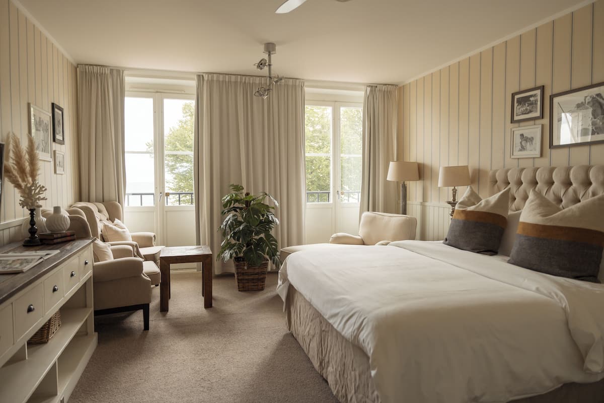 superior double room | 1 bedroom, minibar, iron/ironing board, free wifi