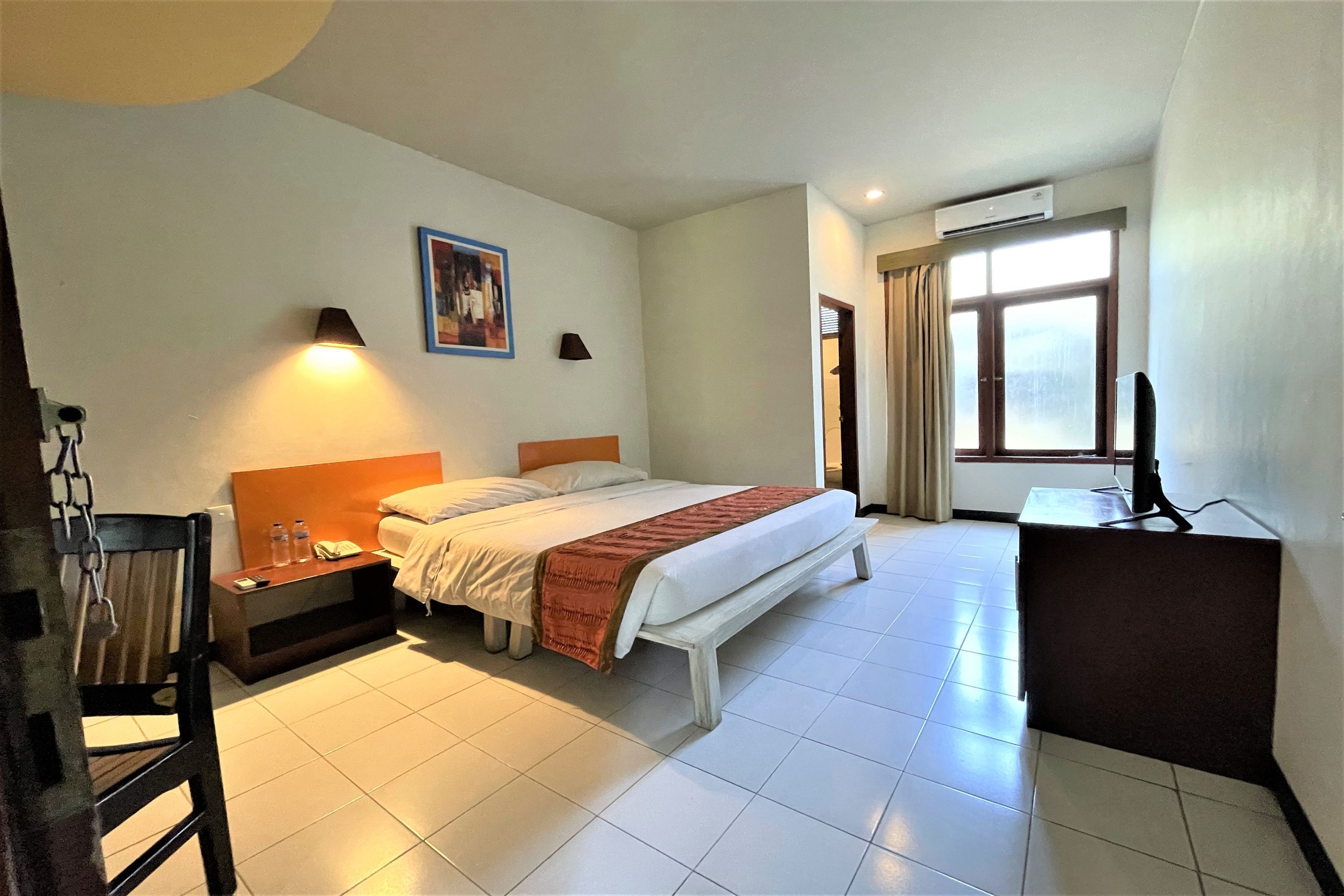 Deluxe Room | 2 bedrooms, minibar, desk, free WiFi