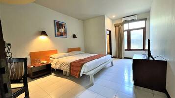 Deluxe Room | 2 bedrooms, minibar, desk, free WiFi