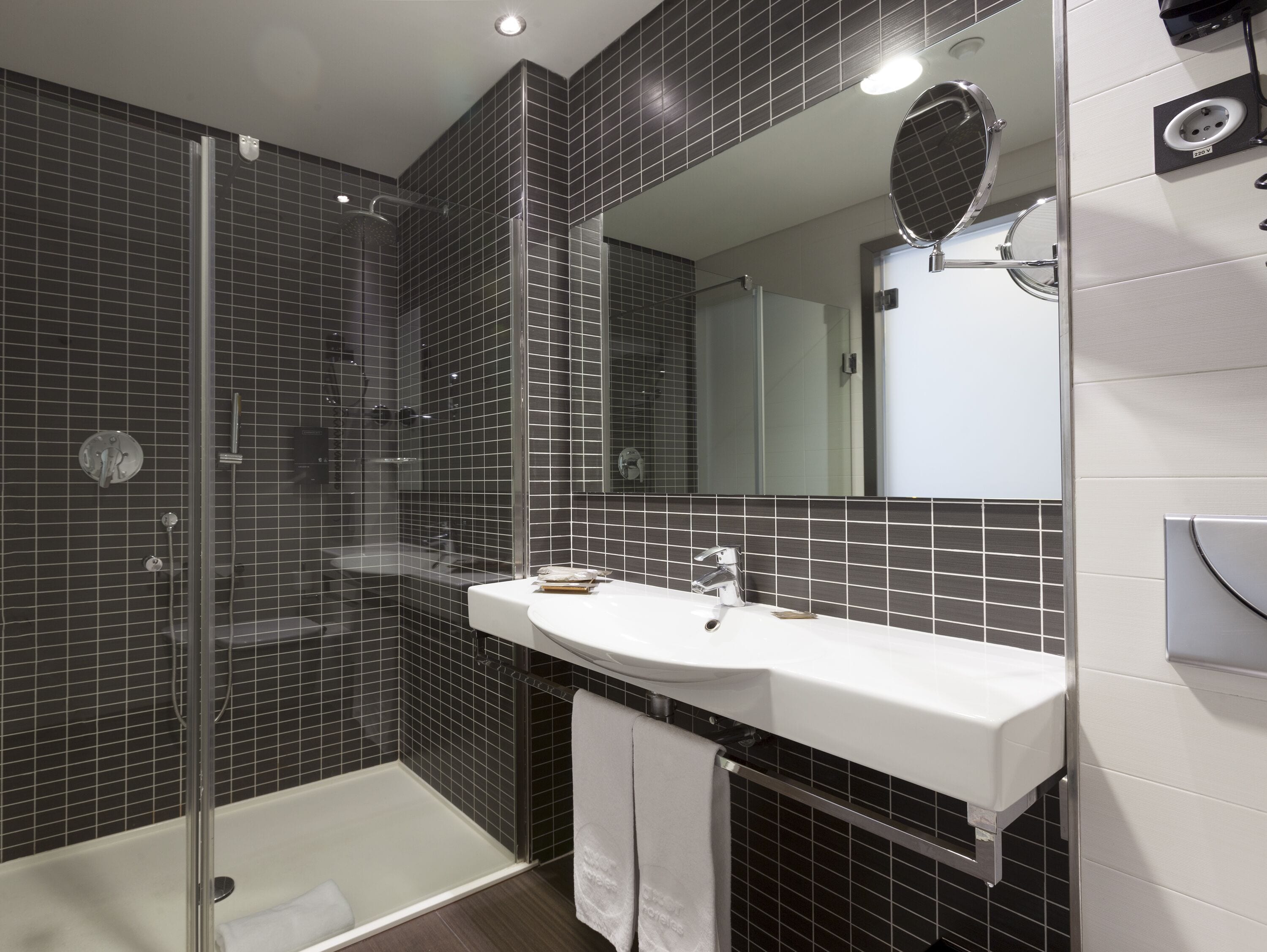triple room | bathroom | designer toiletries, hair dryer, bathrobes, towels